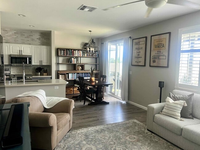 Photo - 91-6221-6221 Kapolei Pkwy