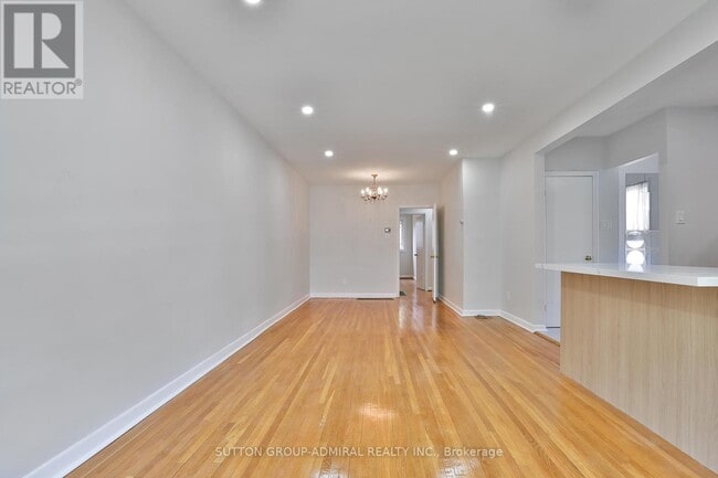 Photo - 264 Mcconvey Dr