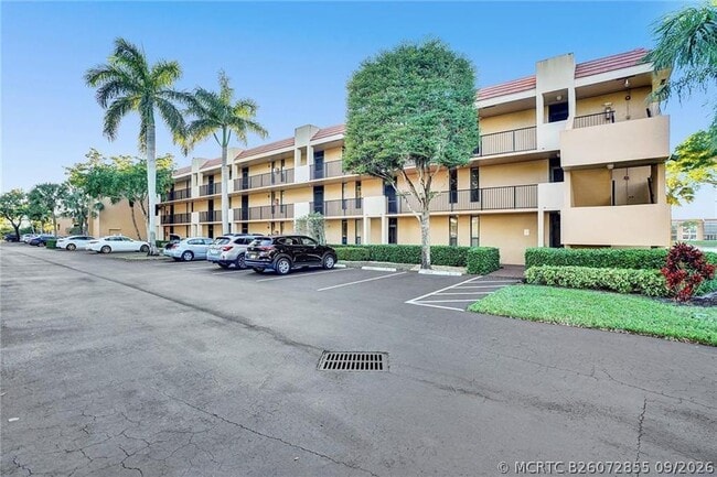 6114 Coral Lake Dr