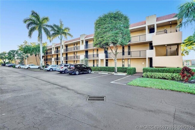 Photo - 6114 Coral Lake Dr
