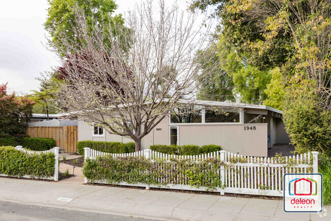 Building Photo - 1948 Edgewood Dr Rental