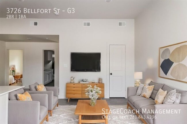 Building Photo - 3726 Bellfort Ave Unit G3 Rental