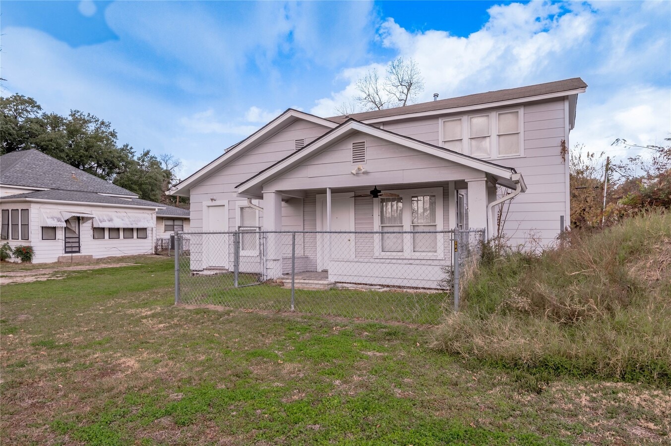 Photo - 200 W Caroline St