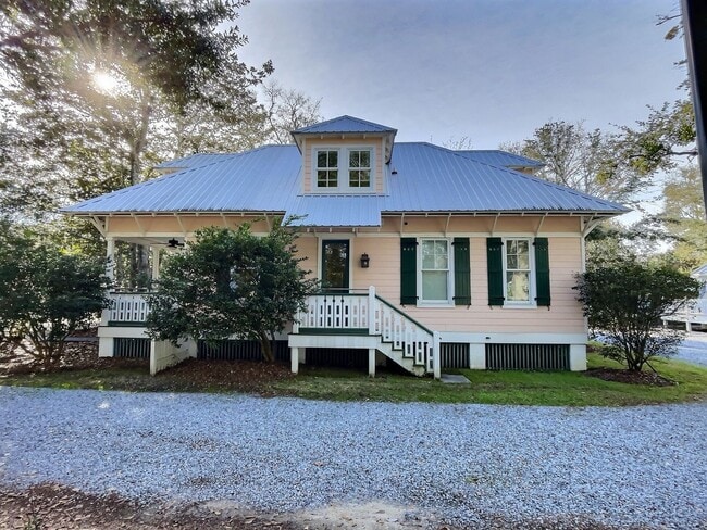 Photo - Commercial/Residential 3 Bedroom 3 Bath Cottage Close to Downtown Ocean Springs