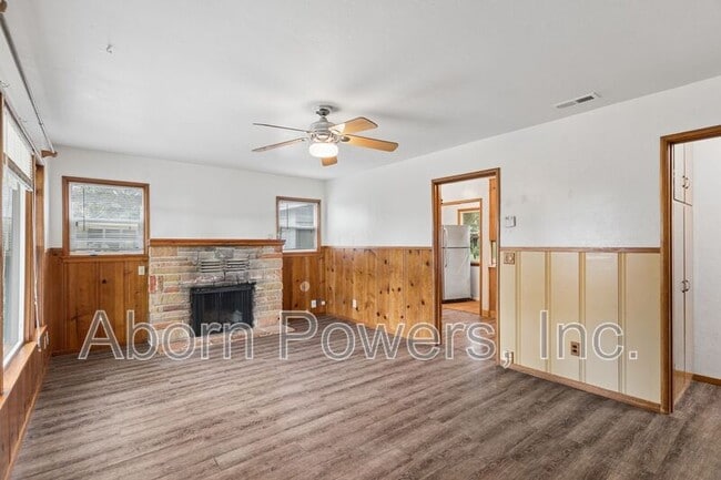 Photo - 1800 Tyrrel Ln