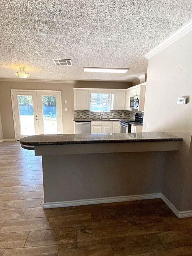 Photo - 1090 Timberwood St