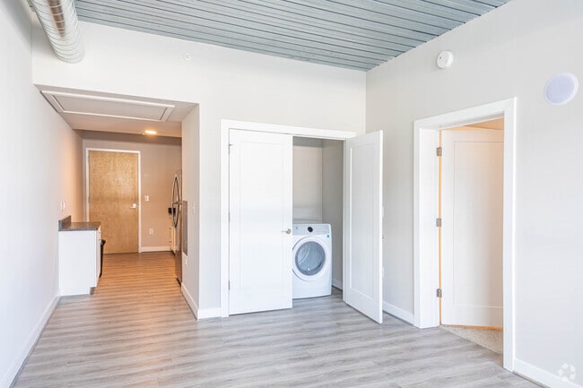 Azure- 1BR, 1BA