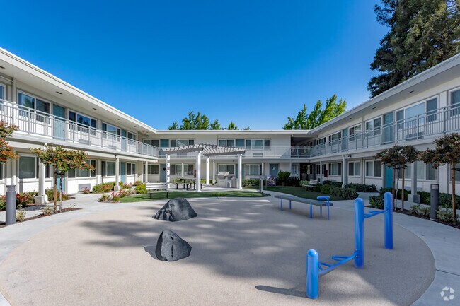 Courtyard - Westwood Ambassador