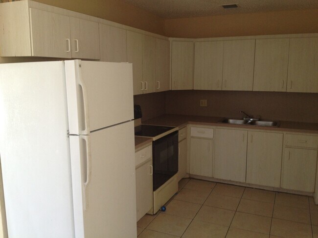 Photo - Large 4-2 house with central air and hooku...