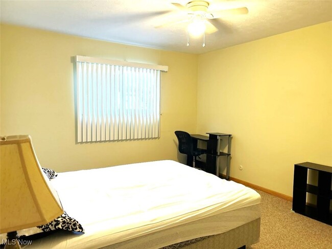 Building Photo - 200 Fernwood Rd