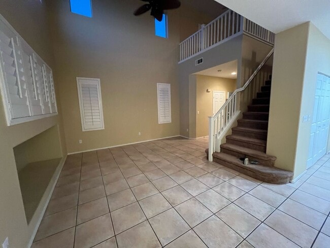 Photo - 205 Priority Point St