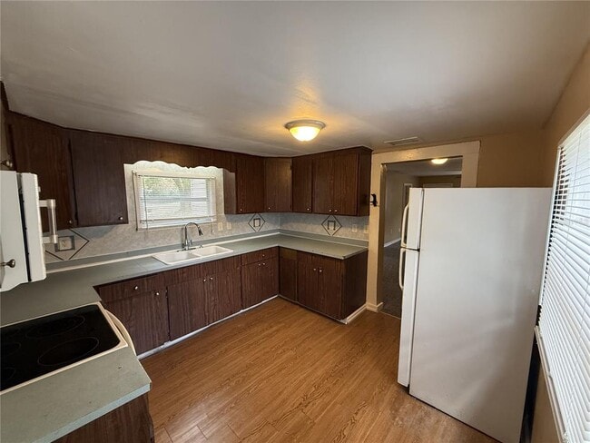 Photo - 314 W Crescent Dr