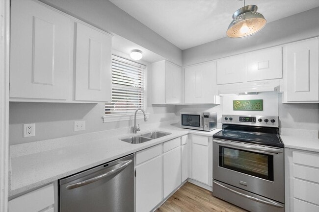 Photo - Luxury Townhome Living in the Prestigious Gated Community of Indian Creek – Available Now!