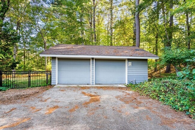 Photo - 44 The Valley Rd