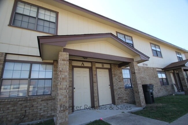 Two-Story Living! - Two-Story Living! Townhome