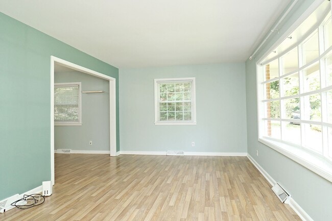 Photo - Convenient to Rt 29 & The Shops at Stonefield