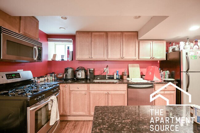 Photo - 665 W Cornelia Ave Apartment Unit g