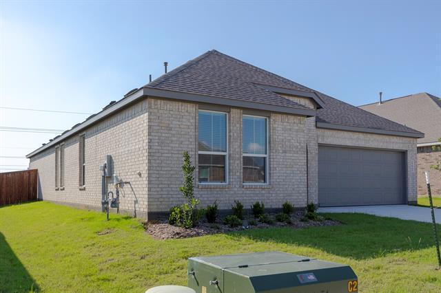 Photo - 2220 Pommel Ln