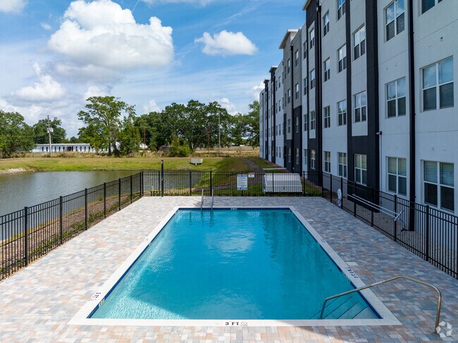 751 Isaacville Dr Orlando, FL 32809 - Sandlake Mirage