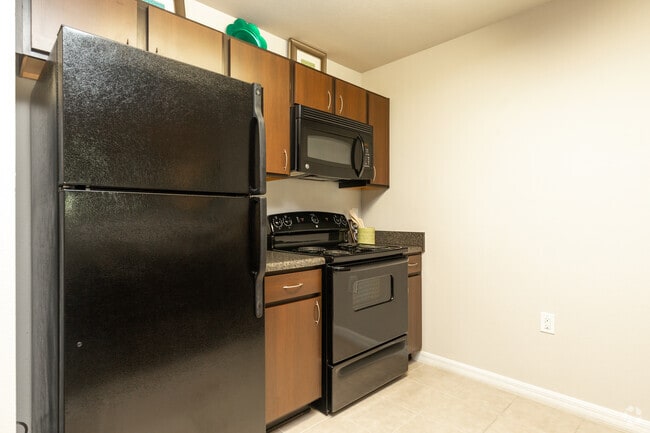 2BR, 2BA - 1,096SF - Kitchen - Innisbrook Village