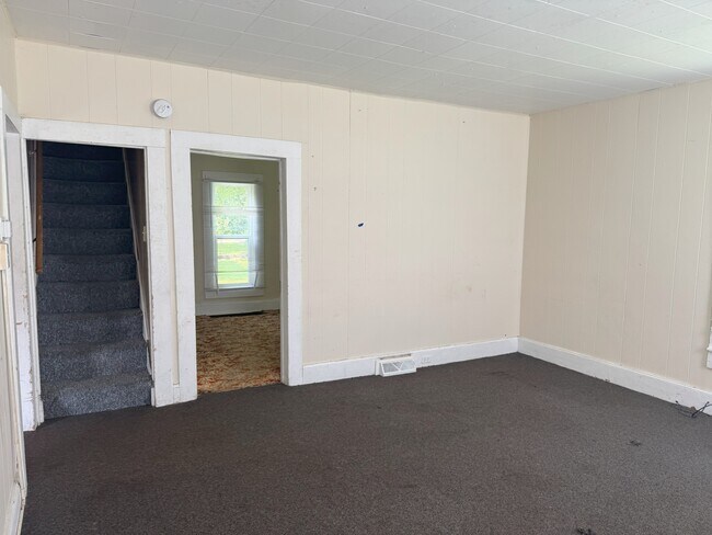 812 Chippewa St Unit 4BR/1BA
