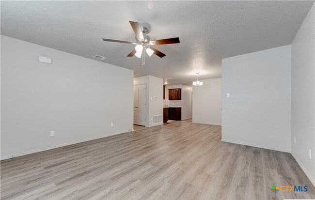 Photo - 601 Lost Trl