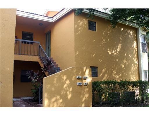 Building Photo - 3840 Coral Tree Cir Unit 3840 Rental
