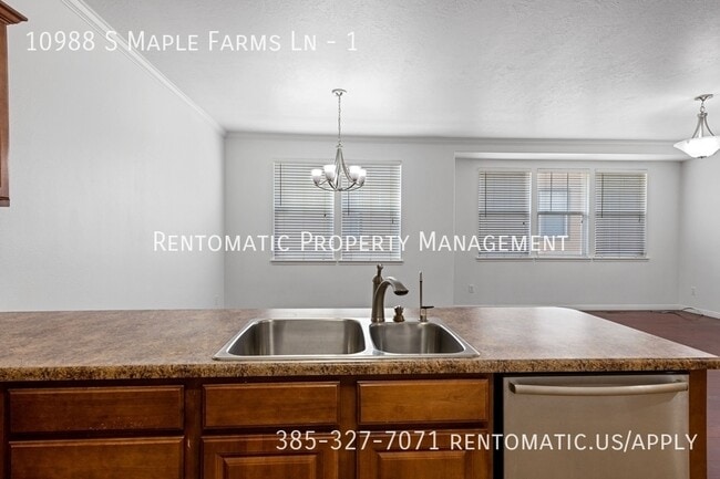 Photo - 10988 Maple Farms Ln