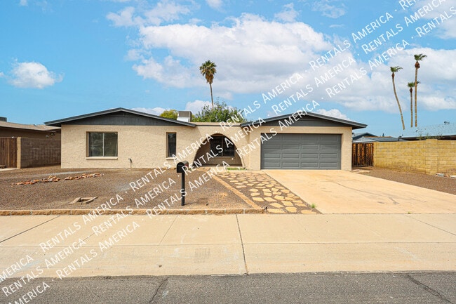 Photo - 10642 N 47th Dr