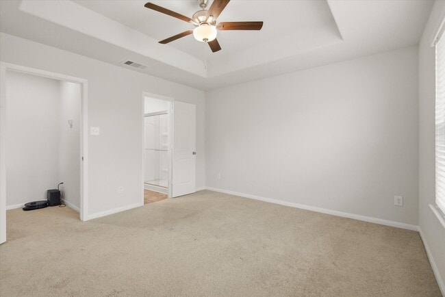 Photo - 1228 Haverford Ln