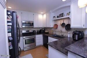 Photo - 2388 Royal Ave