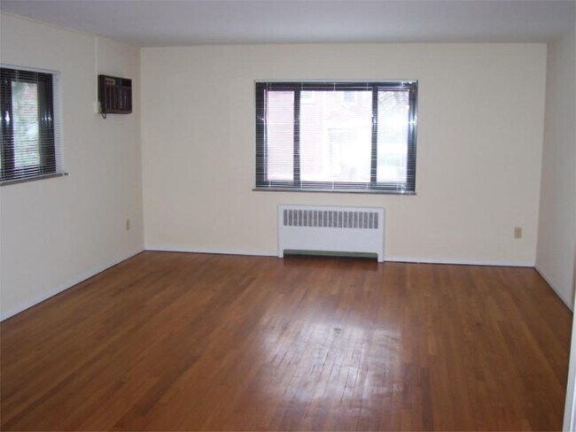 Photo - 545 Howell Ave Unit 6