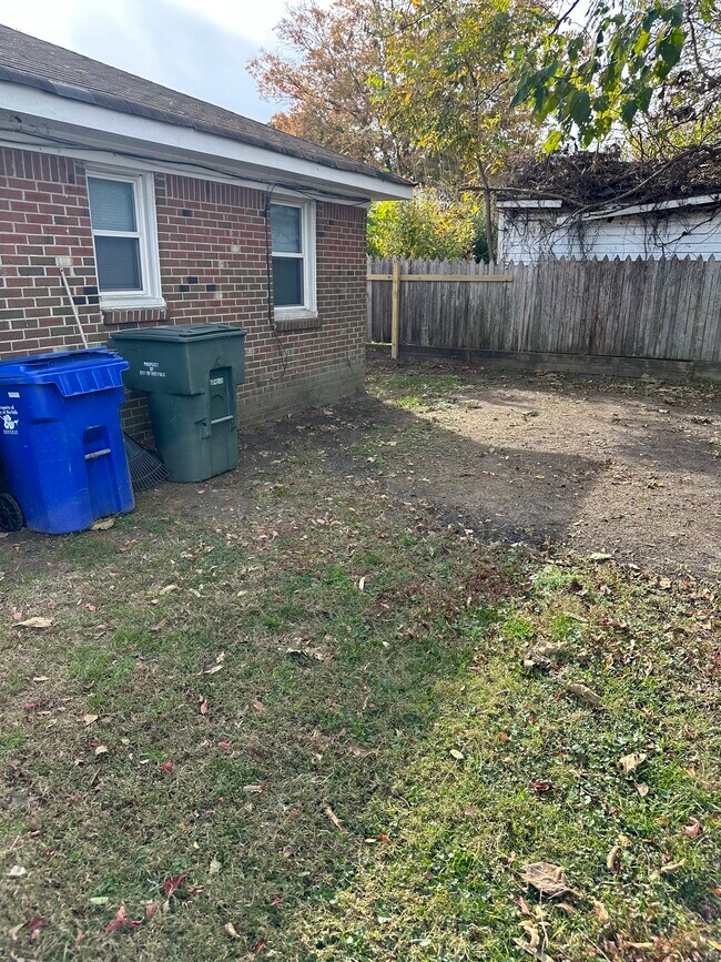 Photo - 9231 Mason Creek Rd Unit B