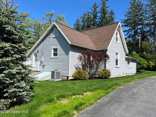 Photo - 288 Church St