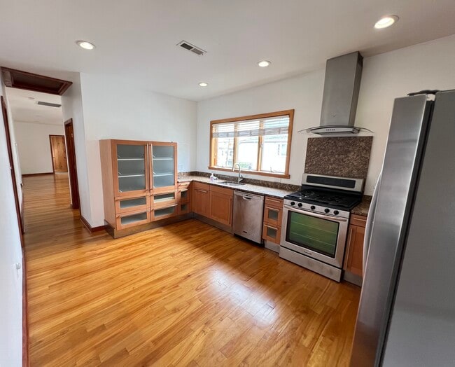 Building Photo - 42 Pinkham Rd Unit 42 Rental
