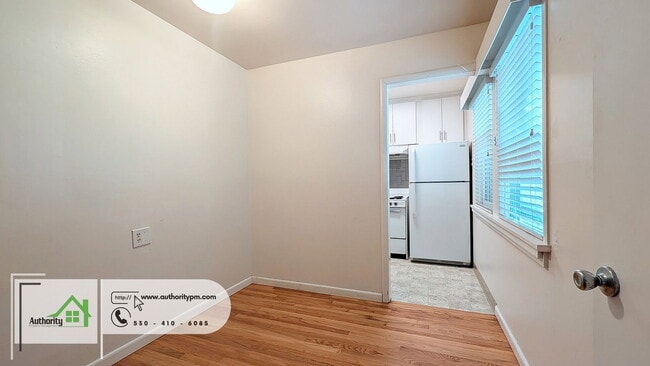 Photo - 2556 Old Eureka Way