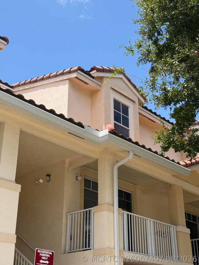 Photo - 4823 Chancellor Dr Unit 23