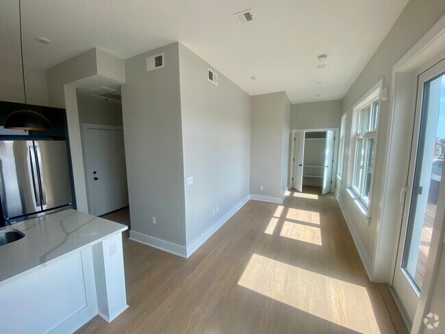 Building Photo - 379 Somerville Ave Unit 9T Rental