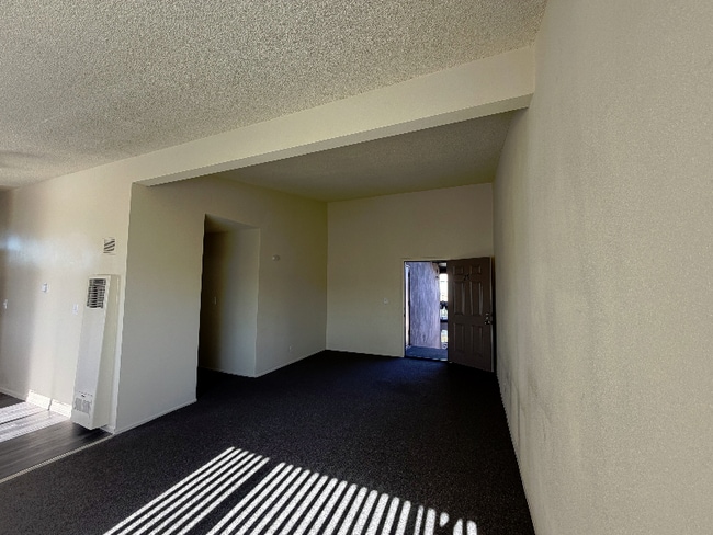 Photo - 700 N East End Ave Unidad 27