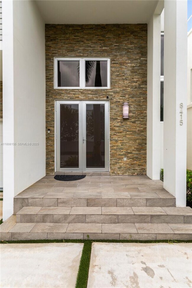 Photo - 8415 NW 34th St