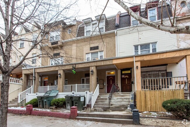 Building Photo - Stunning 1-Bedroom Apartment Near Universi... Unit 2R
