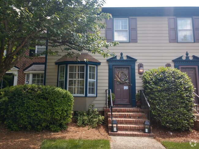 Building Photo - New listing in Greensboro- 2 BR, 2.5 Bathr... Rental