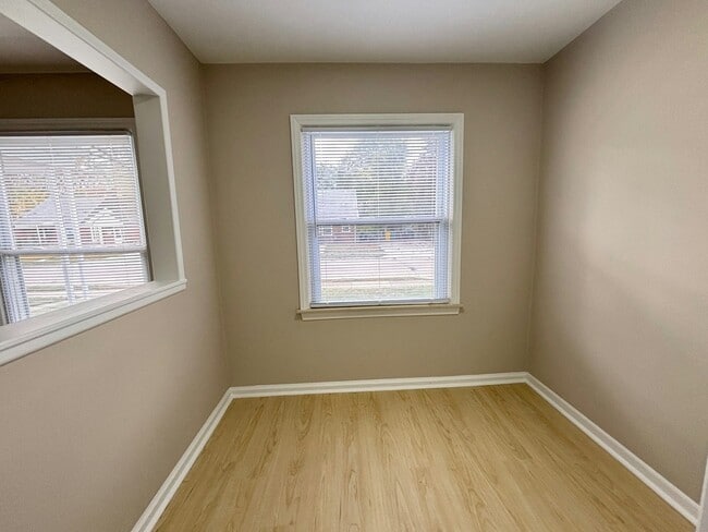 Photo - 23756 Brittany Ave