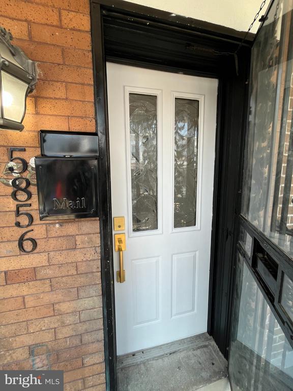 Photo - 5856 Walton Ave