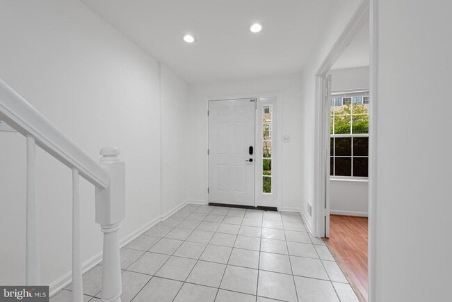 Photo - 22918 Regent Terrace