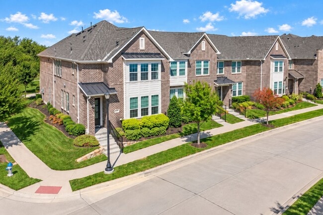 4899 Ellie Ln