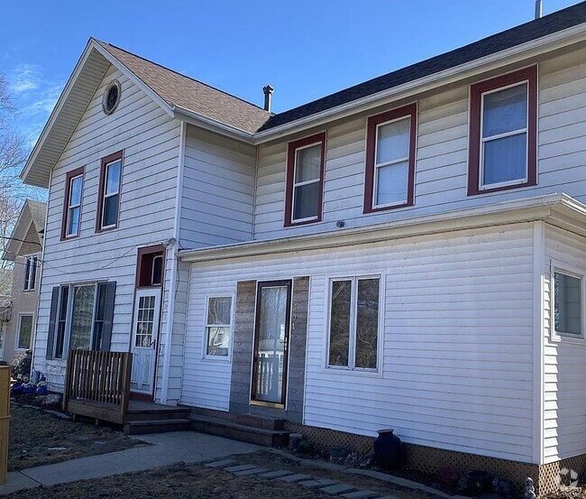 Building Photo - 303 E Main St Rental
