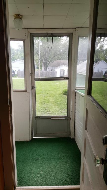 Photo - 630 N Poplar St