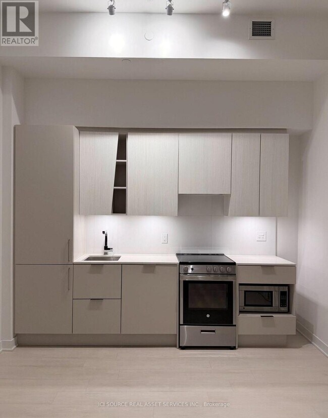 Photo - 3900 Confederation Pkwy Unit 5501