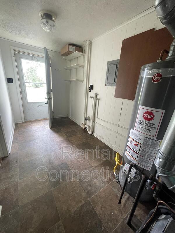 Photo - 402 S Bentley St
